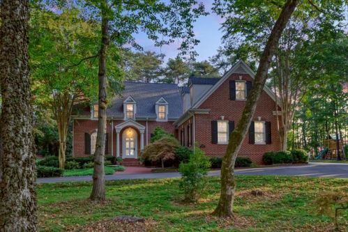 1208 Davis Ln, Knoxville, TN 37923-6703