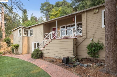 462 Capricorn Ave, Oakland, CA 94611-2059