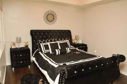 1990 103rd Ter, Hollywood FL  33025-1797 exterior