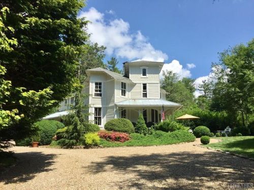 802 4th St, Highlands, NC 28741-7101