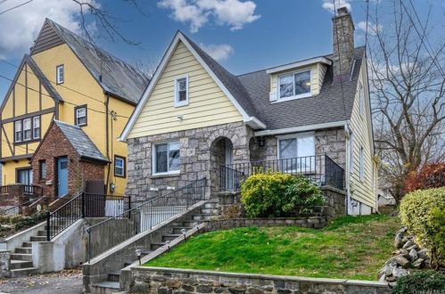 178 Hillcrest Rd, Mount Vernon, NY 10552-1511