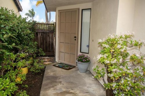 6319 Caminito Del Pastel, San Diego CA  92111-6825 exterior