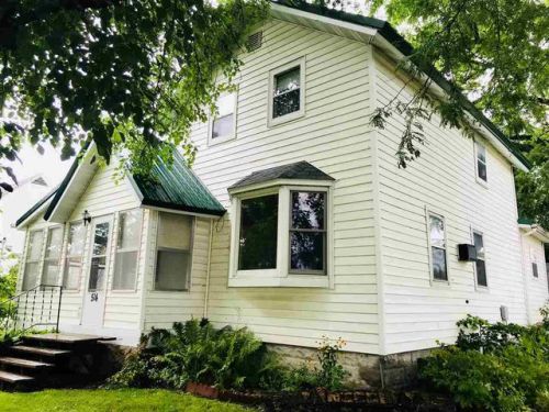 514 6th St, Shady Grove, IA 50648-1046