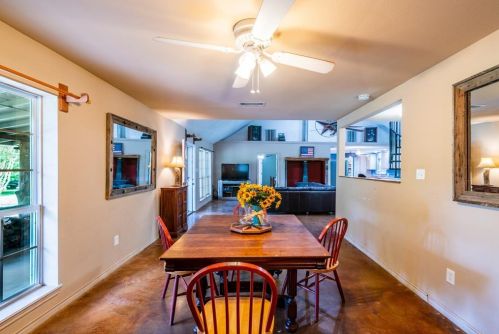 1511 Walnut Grv Rd, Midlothian TX  76065-4749 exterior