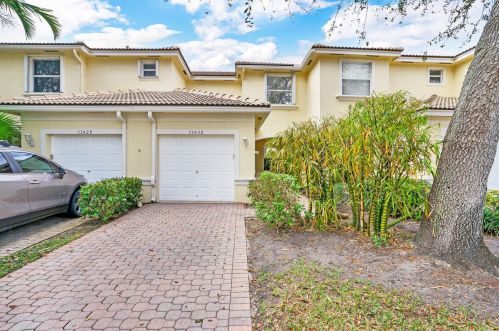 13430 Georgian Ct, West Palm Beach, FL 33414-3910