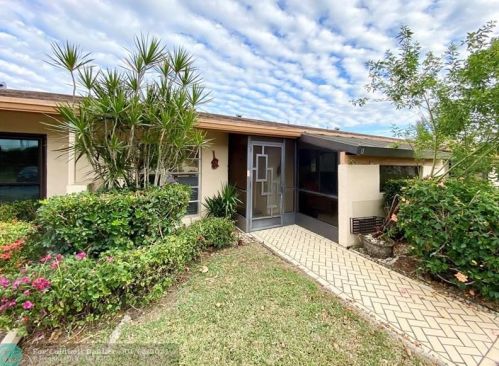13382 Pineapple Palm Ct, Delray Beach, FL 33484-1417