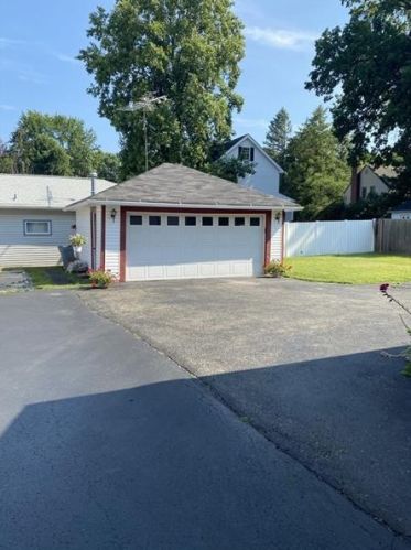 221 Fairfield Ave, New Castle, PA 16105-2171