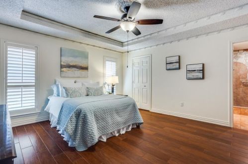 2402 Aspen St, Richardson TX  75082-3327 exterior