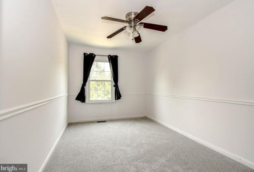 350 Hedgestone Ter, Leesburg VA 20176-4871 exterior