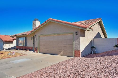 13003 Autumnwood Dr, Victorville, CA 92395-8604
