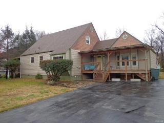 805 Riverside Dr, Elizabethton, TN 37643-4614