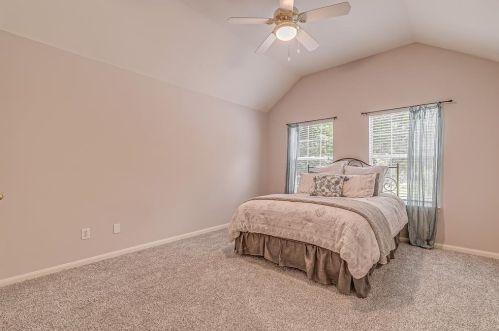 1800 Southwicke Dr, Lewisville TX  75022-8430 exterior