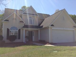 182 Bonnie Woods Dr, Greenville SC  29605-5947 exterior