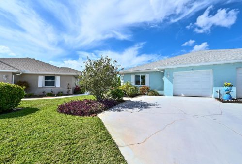 102 Quail Hollow Ct, Naples, FL 34113-7672