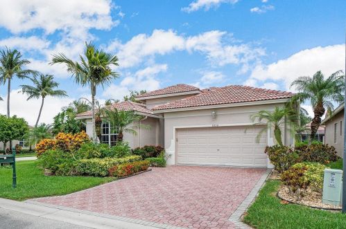 8808 Barrymore Ln, Boynton Beach, FL 33472-2995