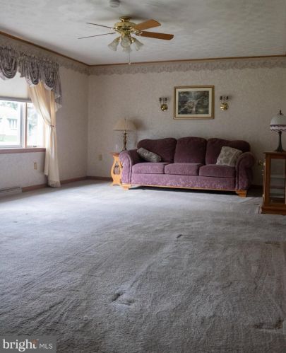 1474 Old Bernville Rd, Dauberville PA  19533-9127 exterior