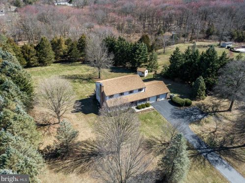 550 Herrs Rdg Rd, Gettysburg PA  17325-8556 exterior