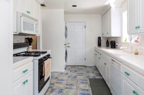 1407 Meridian Ave, South Pasadena CA  91030-3725 exterior