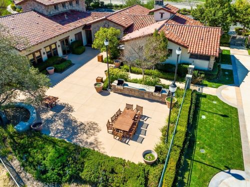 26173 Lone Rock Ct, Santa Clarita CA  91381-0647 exterior