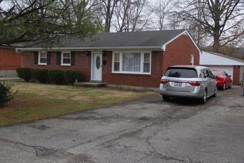 3912 Sparta Dr, Louisville, KY 40219-1450