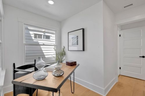 307 Fernando St, Newport Beach CA  92661-1236 exterior