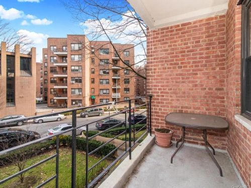 3616 Henry Hudson Pkwy, Bronx, NY 10463-1501