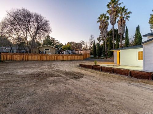 143 Vine St, Lake Nacimiento CA  93446-3736 exterior