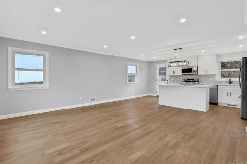 87 Ethelton Rd, White Plains, NY 10603-2135
