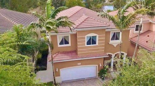 481 Gazetta Way, West Palm Beach, FL 33413-1053