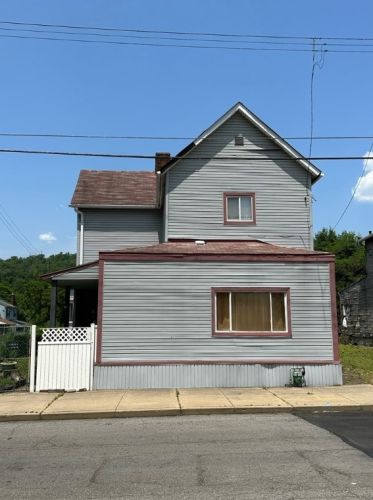 430 Atlantic Ave, Mckeesport, PA 15132-3706