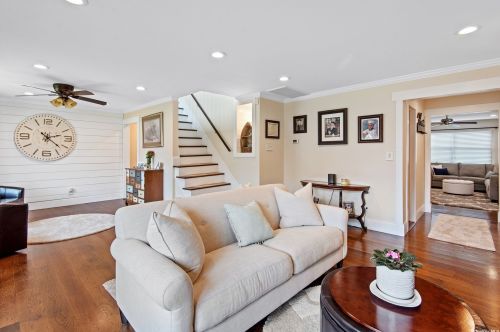 49 Roderick Rd, West Islip NY  11795-2632 exterior