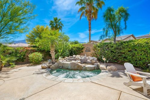 81450 Moonstone Ct, La Quinta CA  92253-8244 exterior