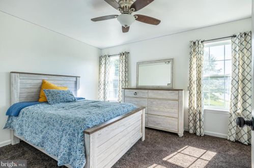 101 Stoneridge Pl, Bear DE  19701-1952 exterior