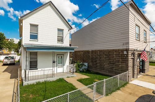 333 Union St, Newport, KY 41073-1022