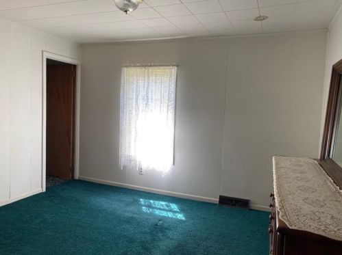 2007 Stanton Ave, New Castle PA  16101-5221 exterior