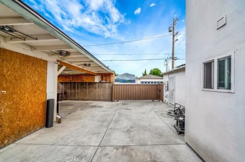 17119 Saticoy St, Van Nuys CA 91406-2146 exterior
