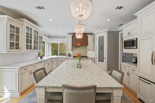 2054 Zinfandel Ct, Vacaville CA  95688-2829 exterior