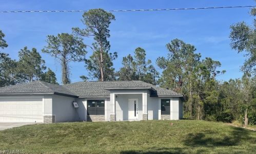 405 17th St, Lehigh Acres, FL 33972-6966