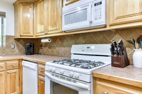 5257 Cold Springs Dr, Michigan Bluff CA  95631-9740 exterior