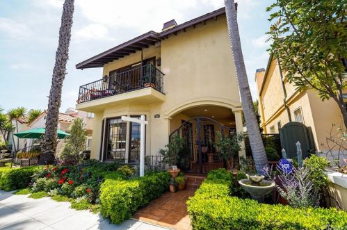 35 Neapolitan Ln, Long Beach, CA 90803-4025