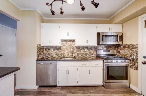 1317 Union Ave, Floral Park NY  11003-2610 exterior