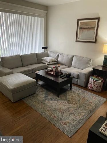 6047 Catharine St, Philadelphia, PA 19143-2305