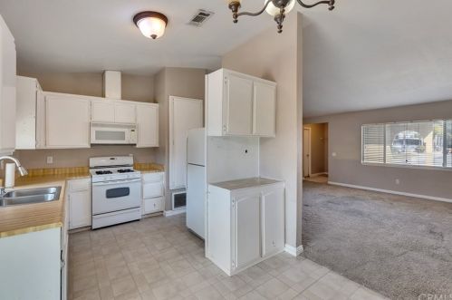 2910 Augusta Ave, Ontario, CA 91761-7219