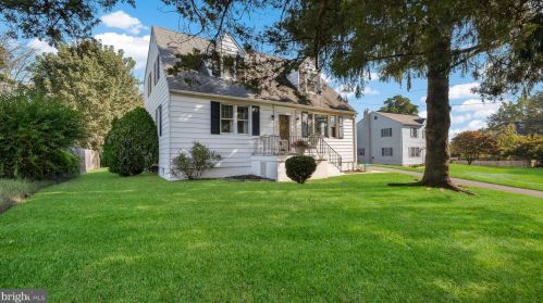 4101 Naamans Creek Rd, Boothwyn, PA 19061-2527