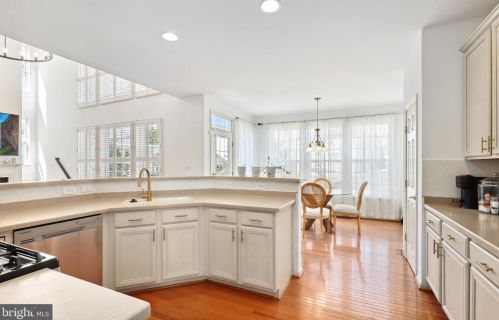 2617 Cast Off Loop, Woodbridge VA  22191-1470 exterior