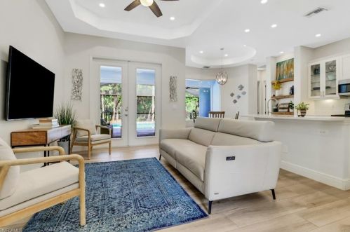 421 35th Ave, Naples FL  34120-1356 exterior