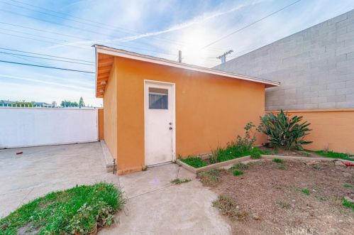 2128 Marine Ave, Gardena CA  90249-3819 exterior