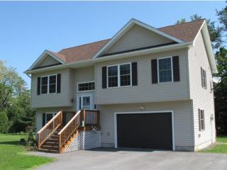 78 Jones Meadow Dr, Binghamville, VT 05444-4489