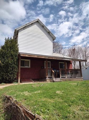 2812 Lanpark St, Pittsburgh, PA 15204-2316