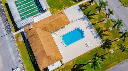 4104 Sandpine Cir, Boynton Beach FL  33436-2660 exterior